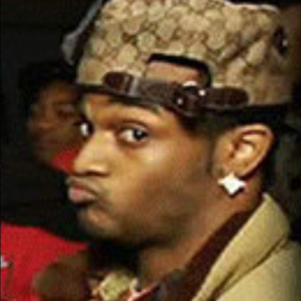 Meet your Posher, Elliot